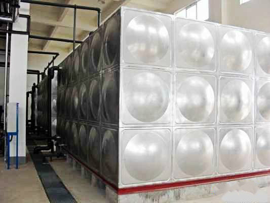 如何選擇質量可靠的西安鍍鋅板水箱？